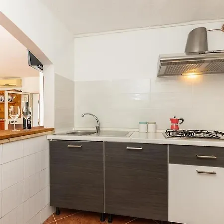 Holiday home L'olivastro
